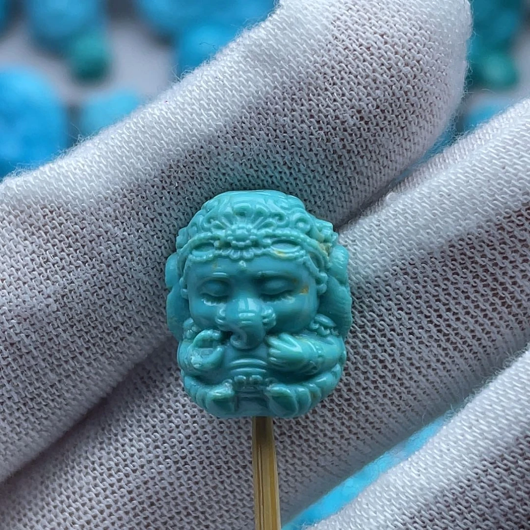 绿松石未镶嵌珠宝奇石