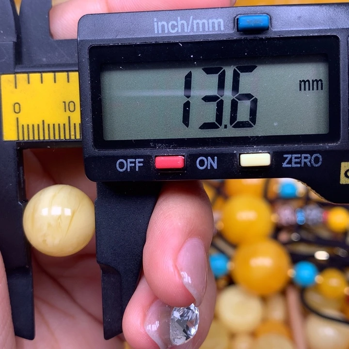 非金属仿琥珀配饰03