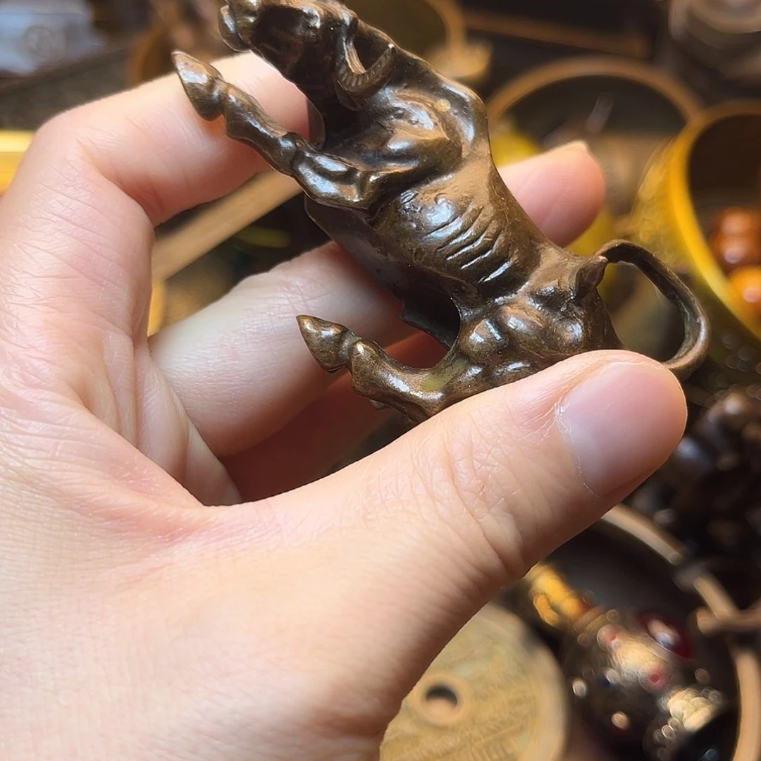 精美铜器工艺品等