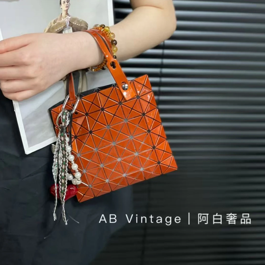 95新 Issey Miyake/三宅一生 阿白奢品/ 迷你托特包