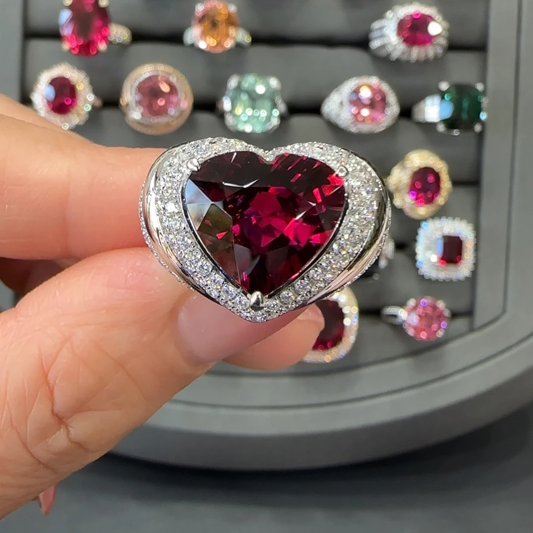 18K金镶嵌碧玺戒指5.38ct