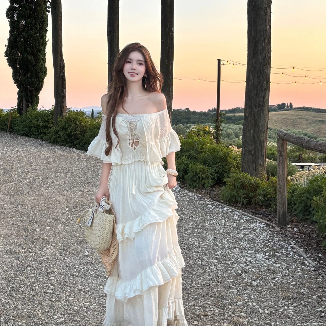 新疆西藏泰国度假荷叶边一字肩系带氛围感超大摆重工连衣裙女夏季
