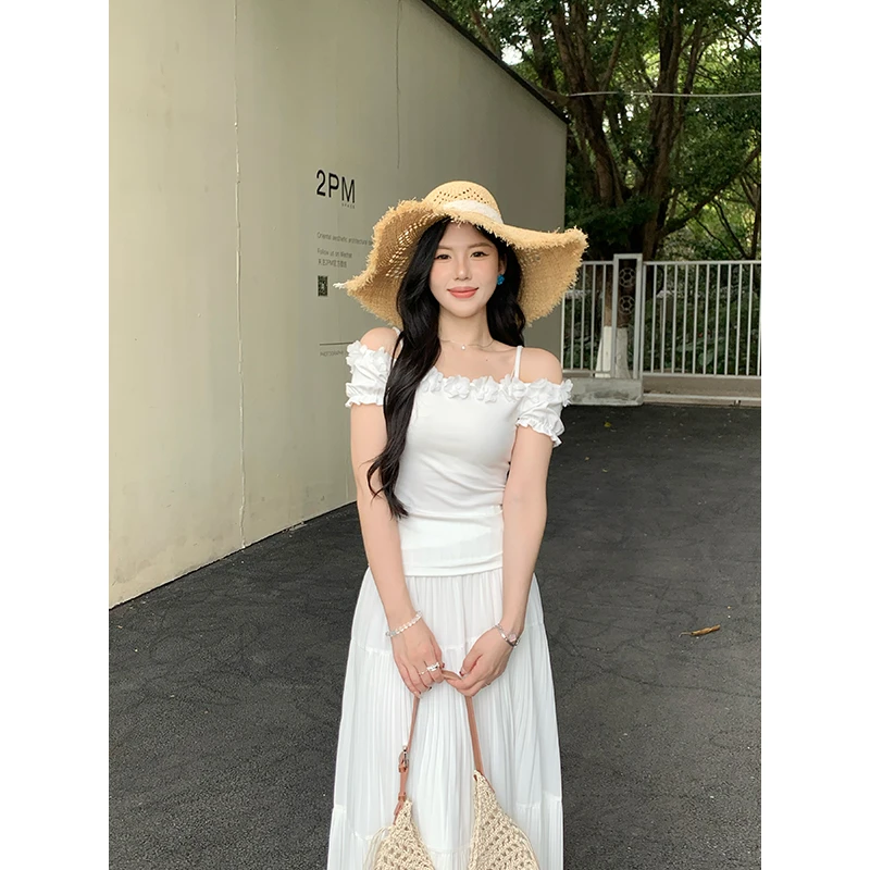 【泡泡奶芙】甜辣多多2025夏季新款蕾丝花边气质复古小众吊带上衣女