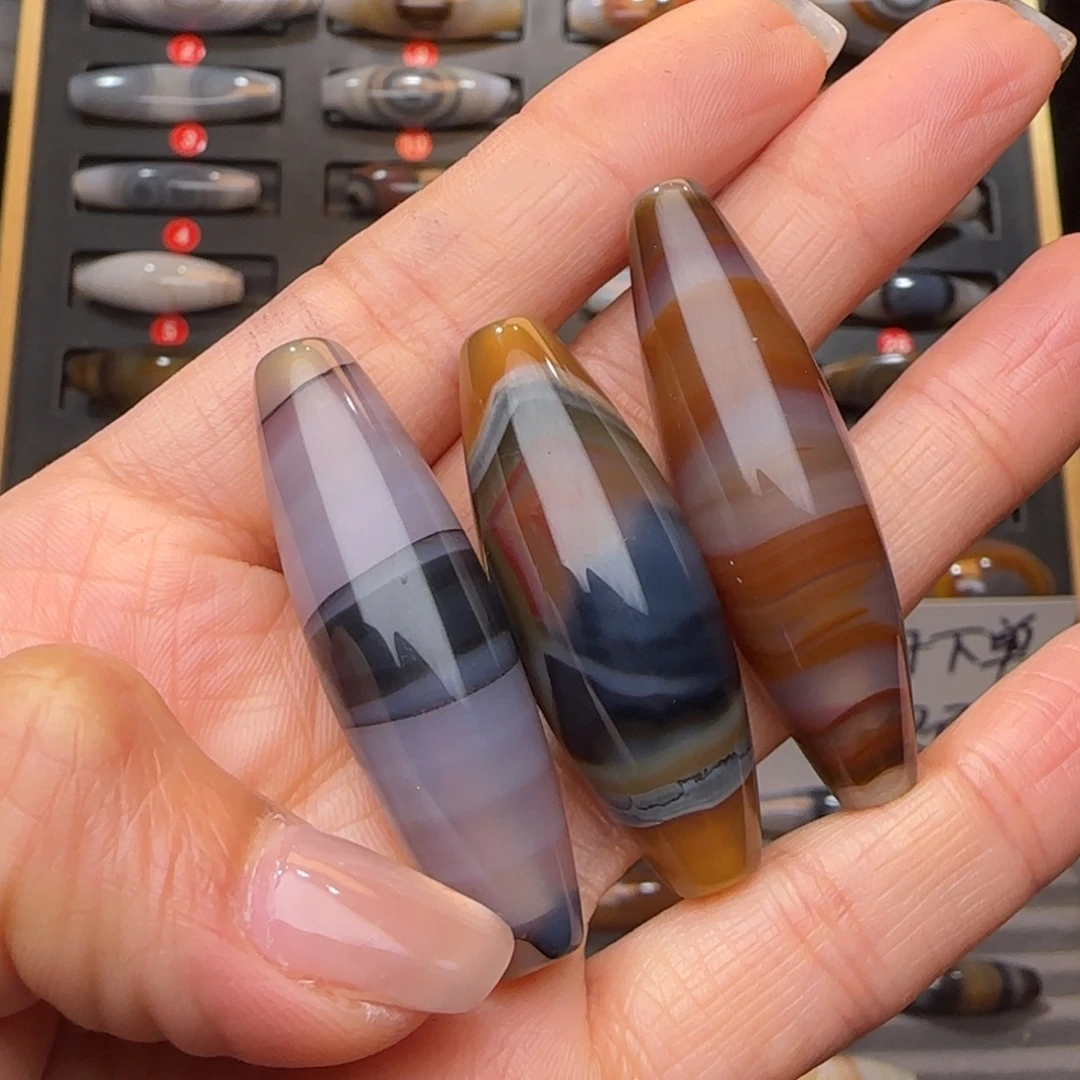 茗***地玛瑙/玉髓未镶嵌颈饰