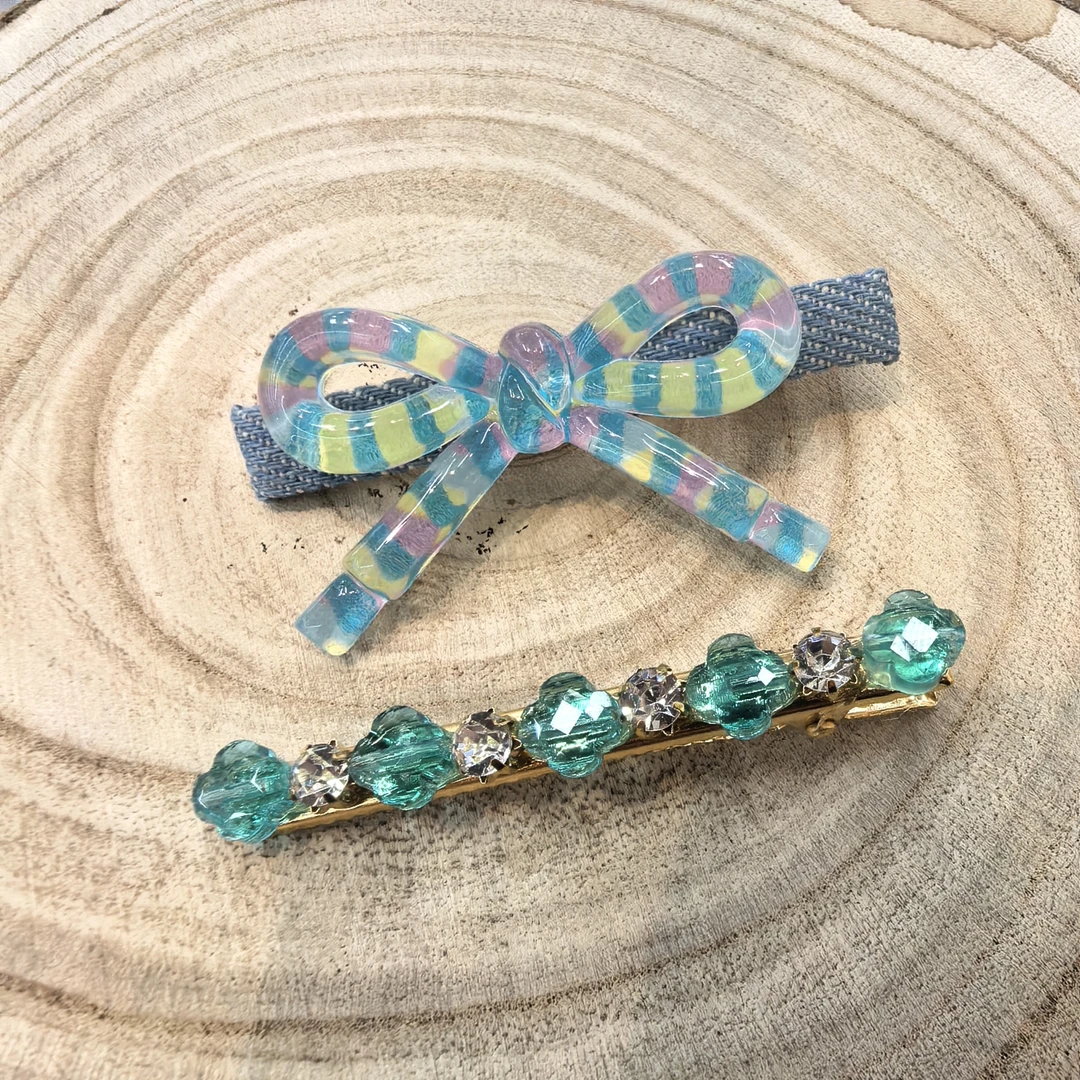 E976蓝色格纹蝴蝶结花花闪闪边夹一对