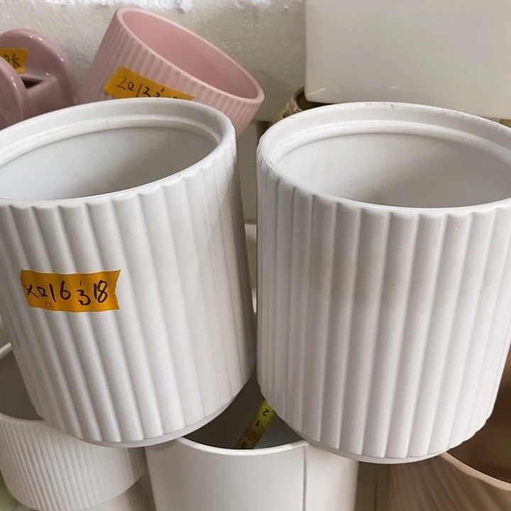 摆件陶盆有孔 瑕疵介意勿拍