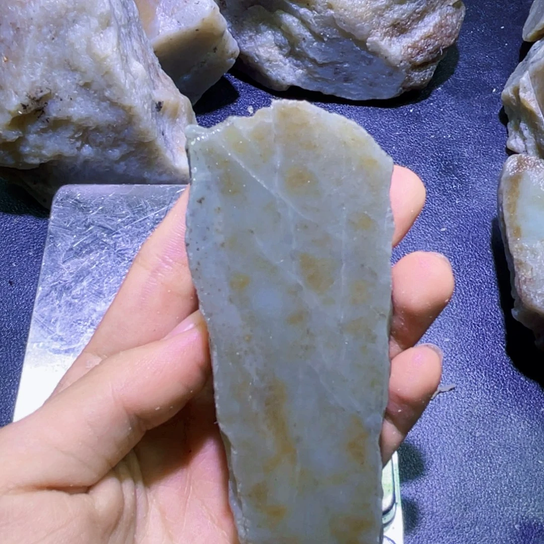 未镶嵌和田玉珠宝半成品