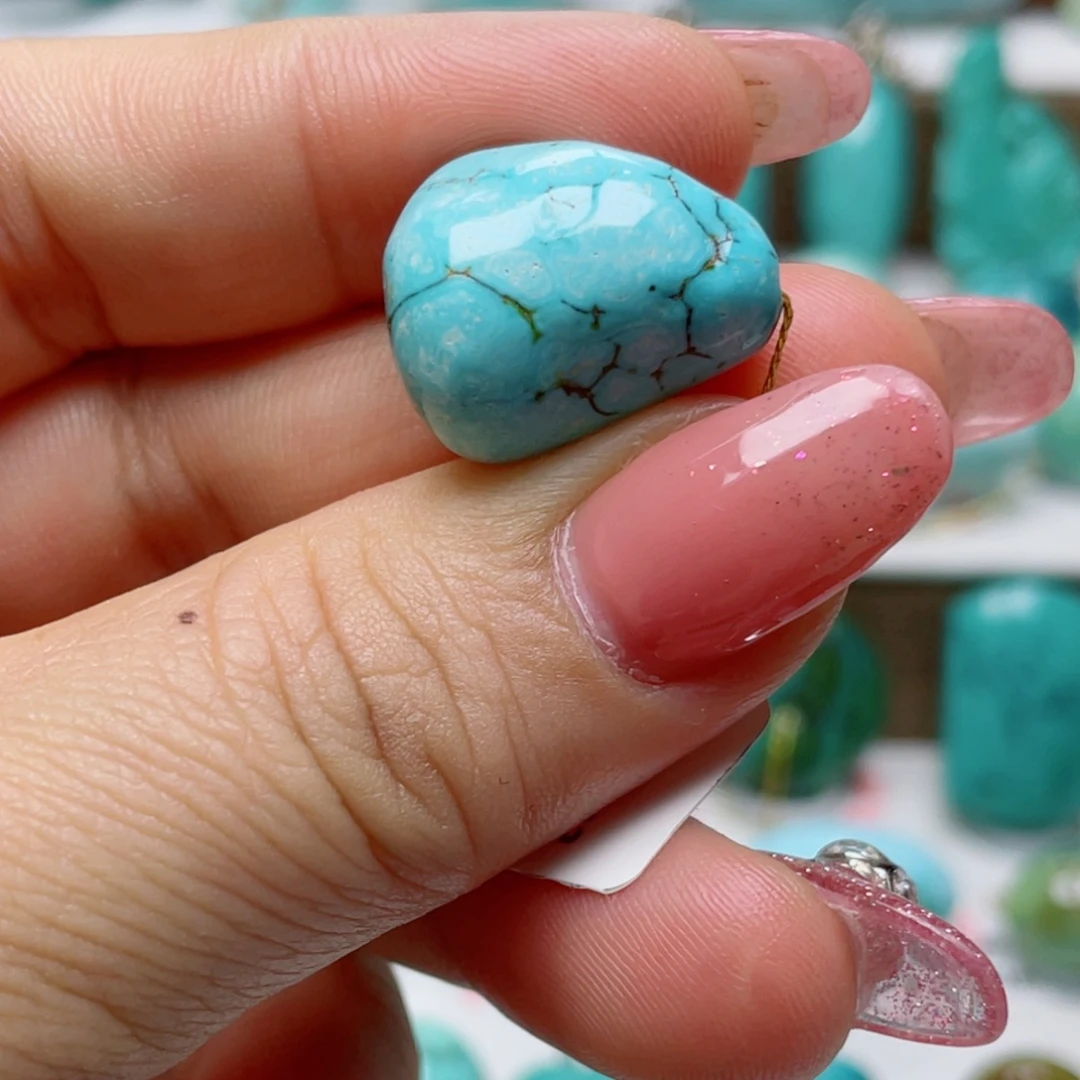 绿松石未镶嵌摆件