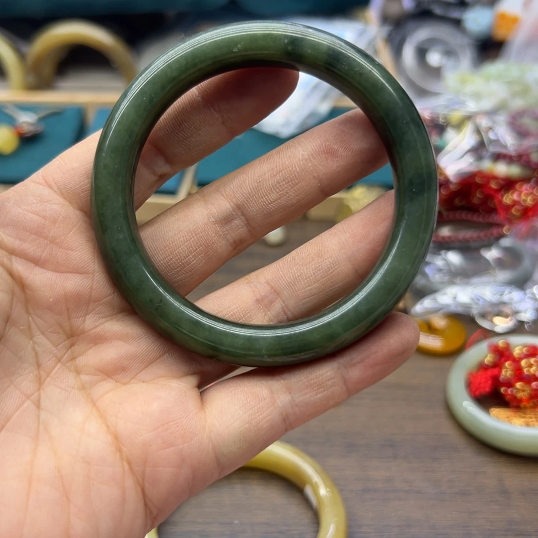 和田玉未镶嵌手镯58.8圈围207