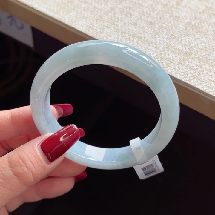 翡翠手镯未镶嵌手镯