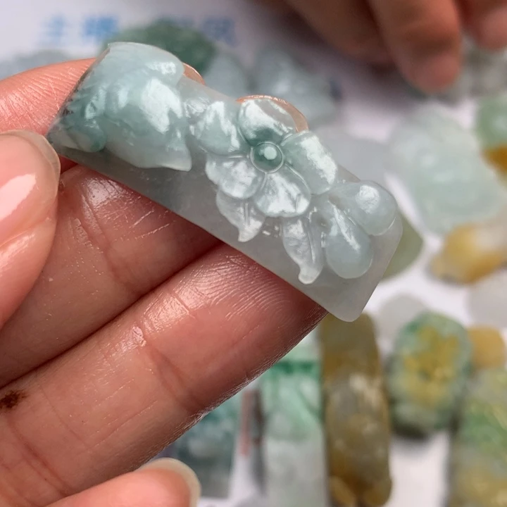 定制翡翠未镶嵌翡翠