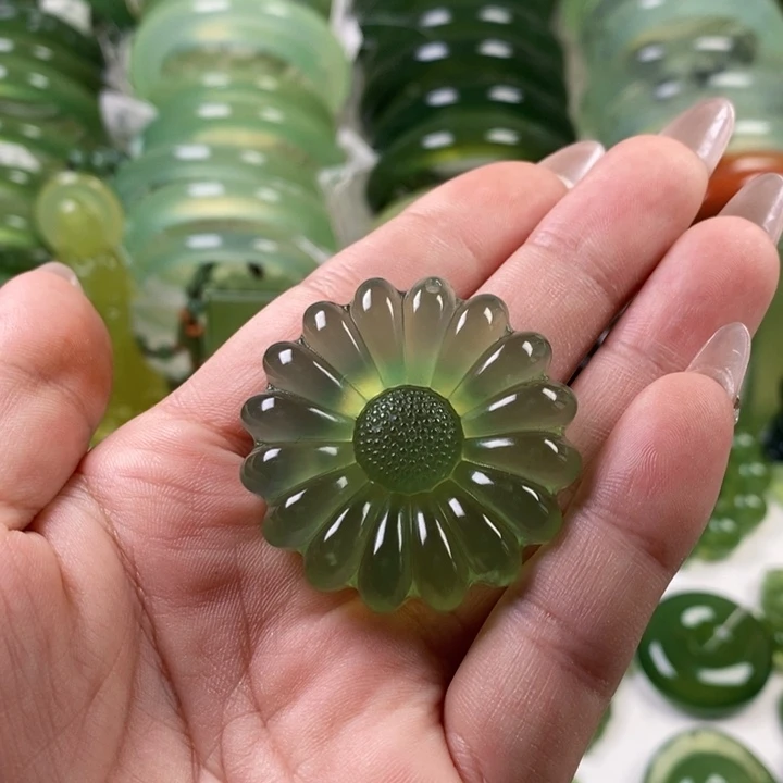 未镶嵌蛇纹石玉颈饰