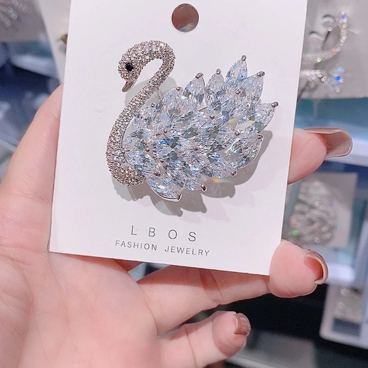 锆石铜合金天鹅胸针 经典款