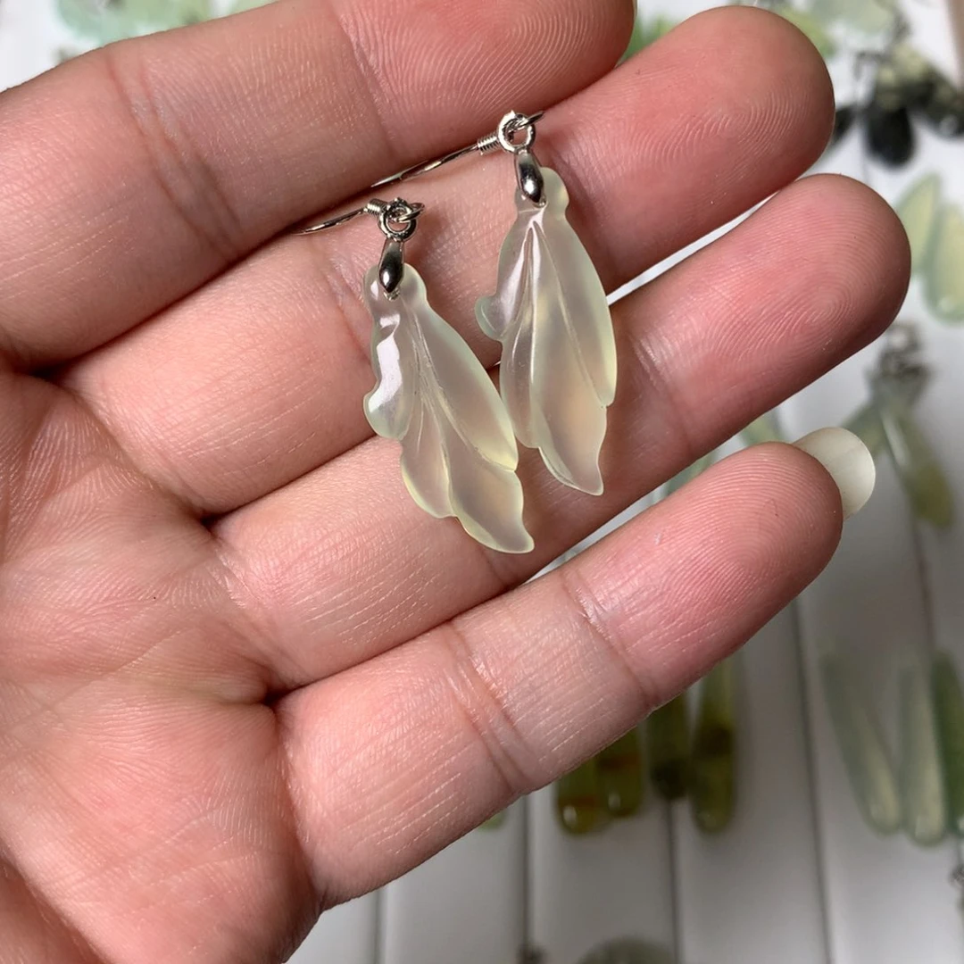 蛇纹石玉耳环未镶嵌宝*