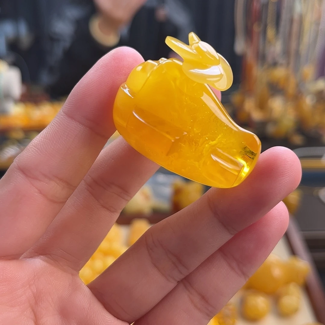 琥珀未镶嵌珠宝奇石