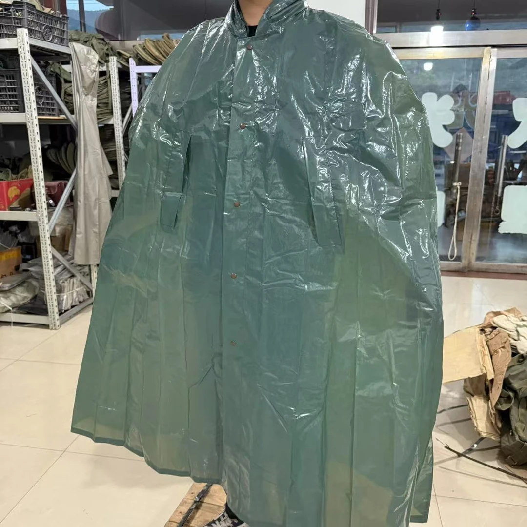 绿色斗篷带袖雨衣男士中长款防水防雨户外