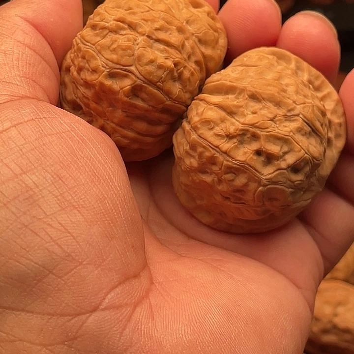 张***哥文玩核桃吊坠2南疆石