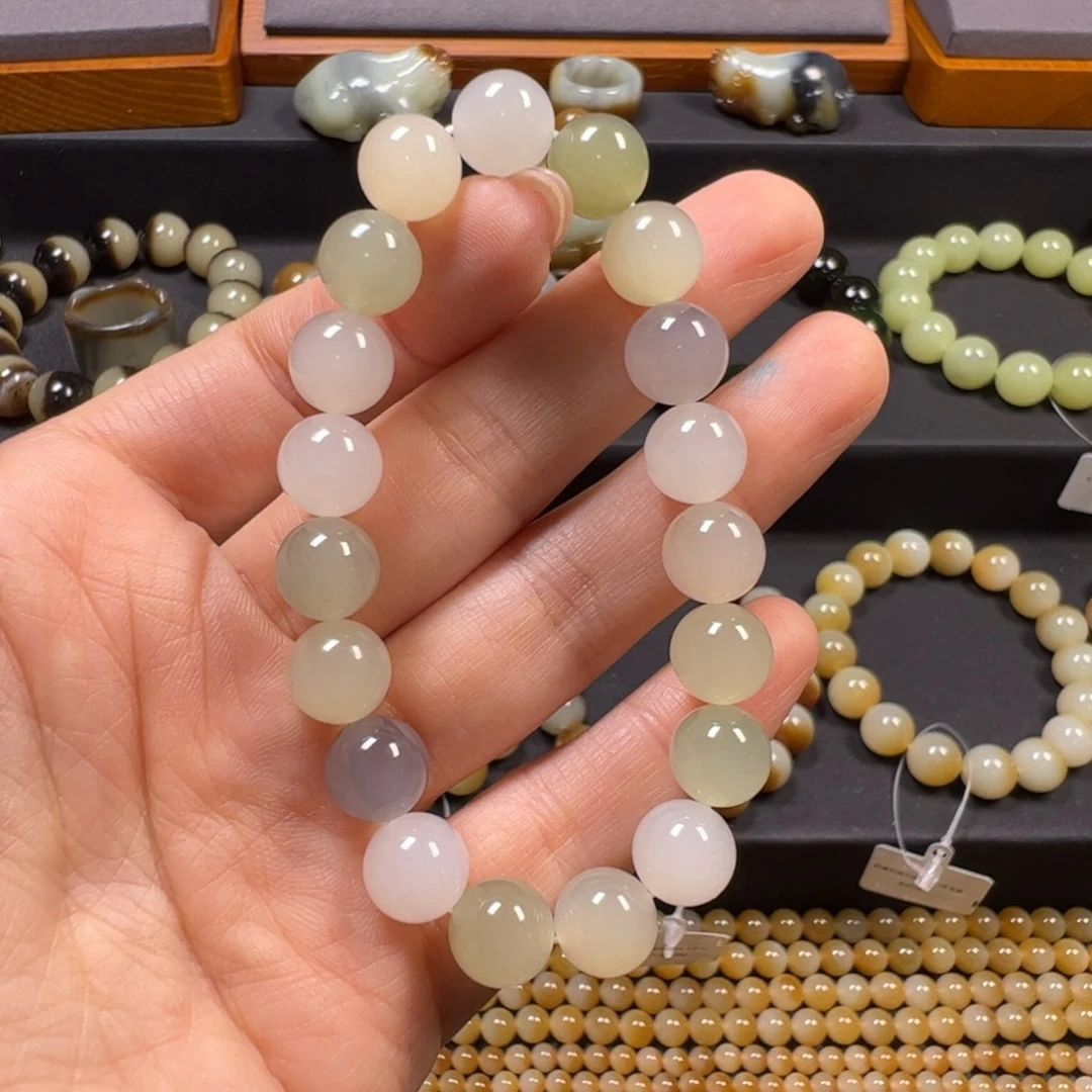 和田玉未镶嵌手链卡10