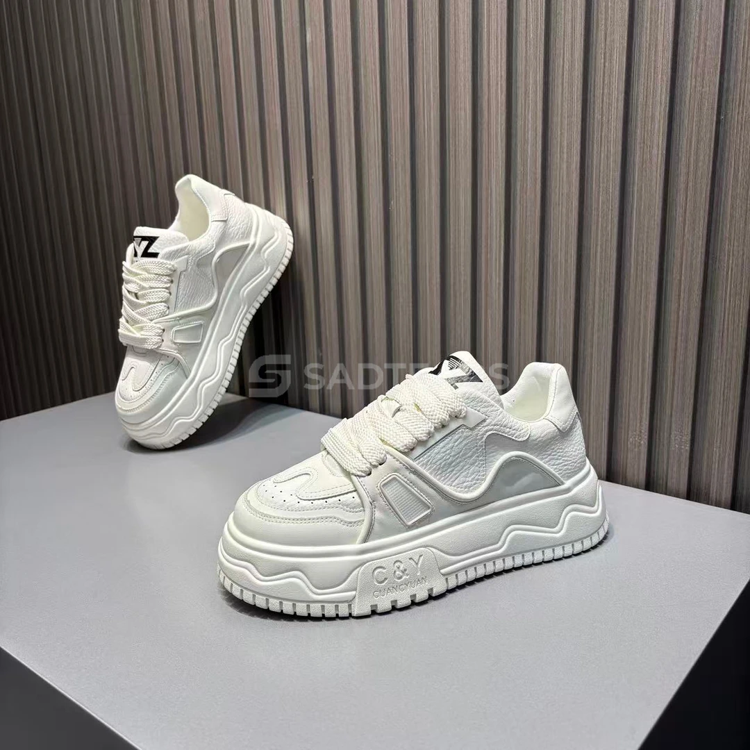 男士轻奢厚底增高小白鞋秋冬新款时尚百搭皮面简约轻便舒适休闲鞋