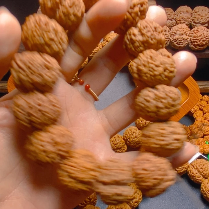 金刚菩提吊坠往**风飞碟梅花