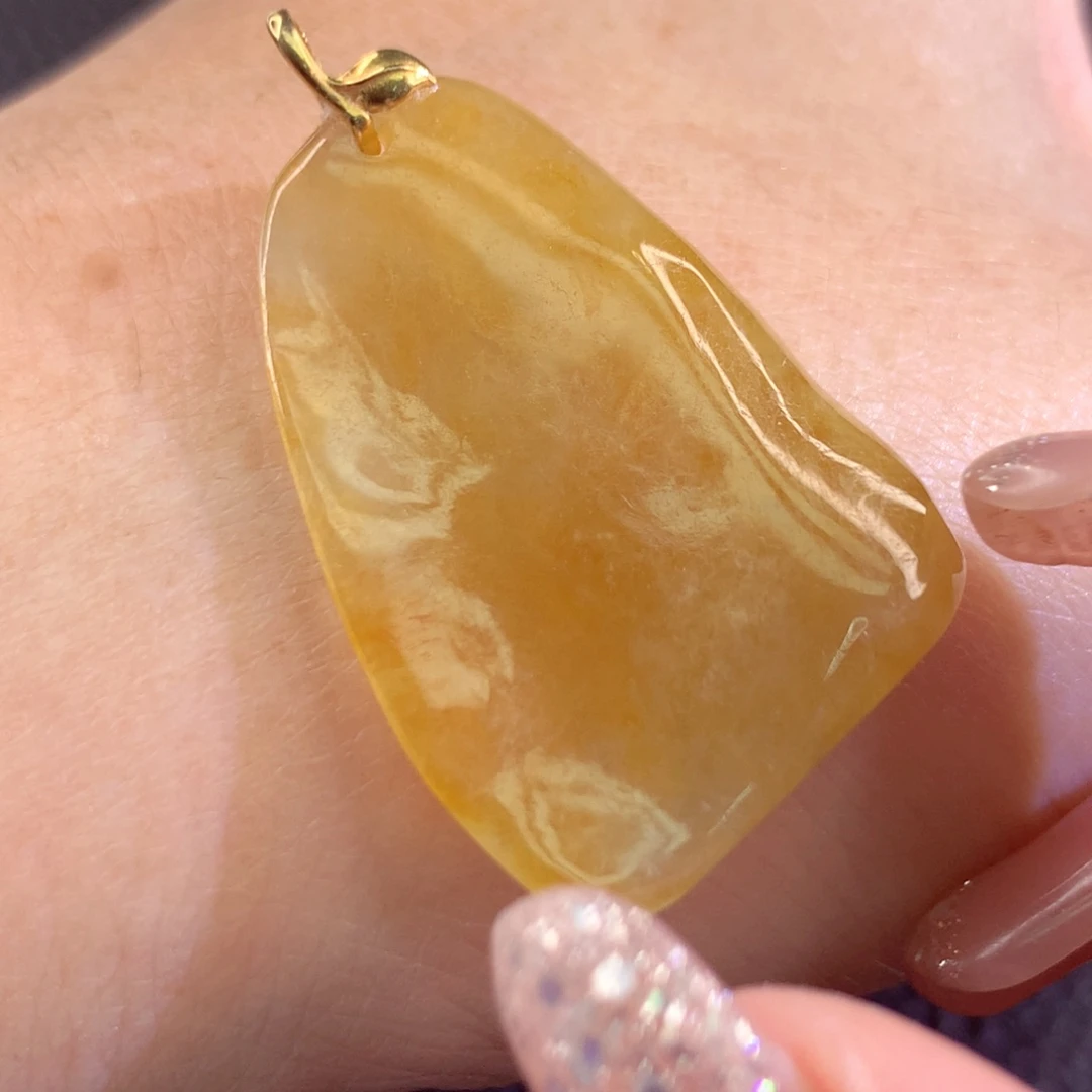 翡翠18K金镶嵌颈饰翡翠