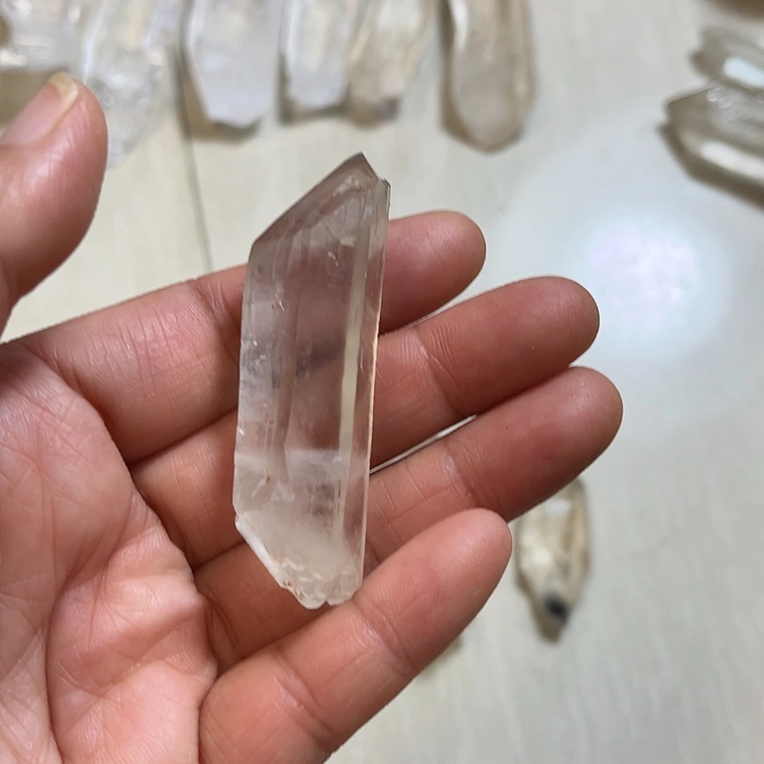 勾***士水晶珠宝半成品未镶嵌