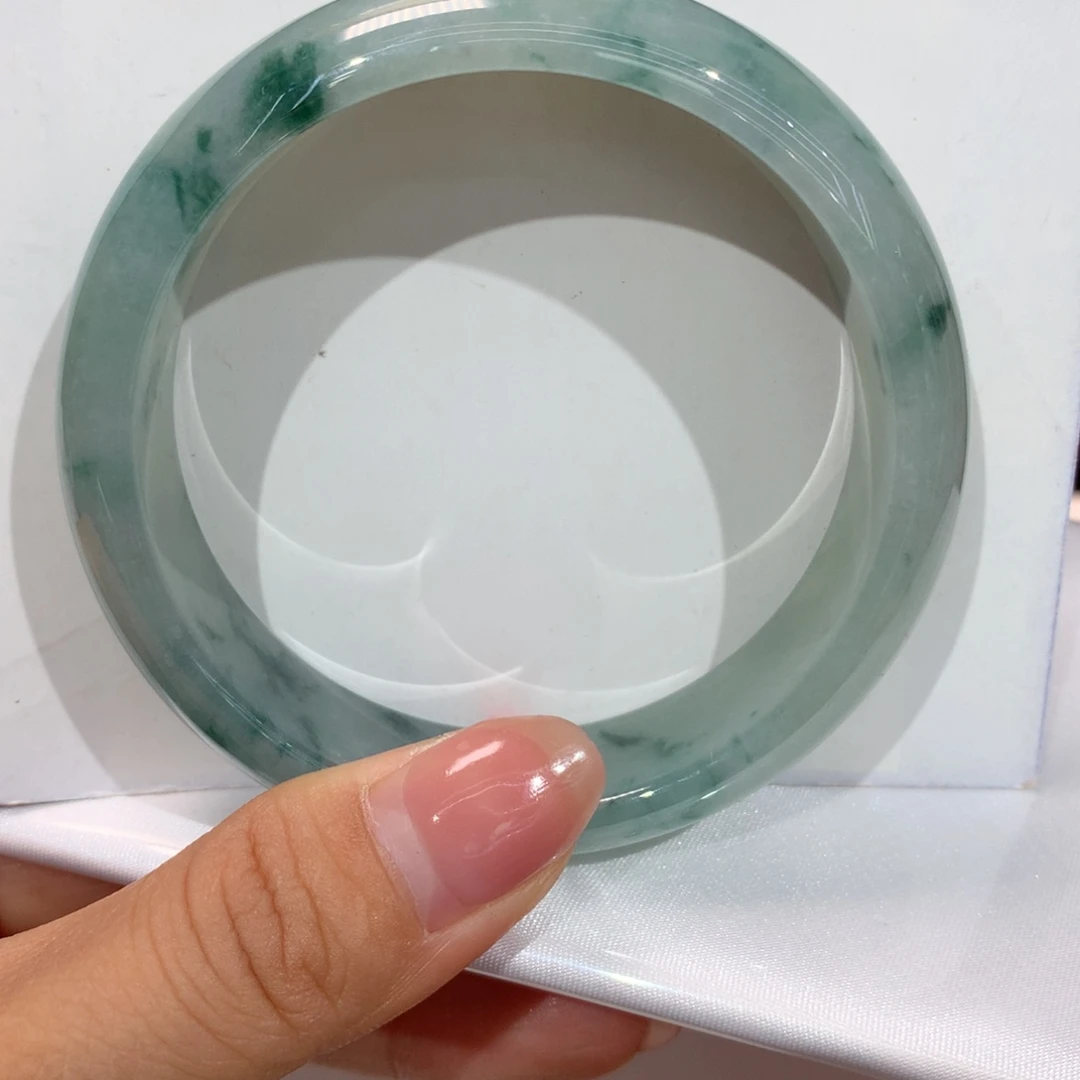 翡翠未镶嵌手镯纯天然05