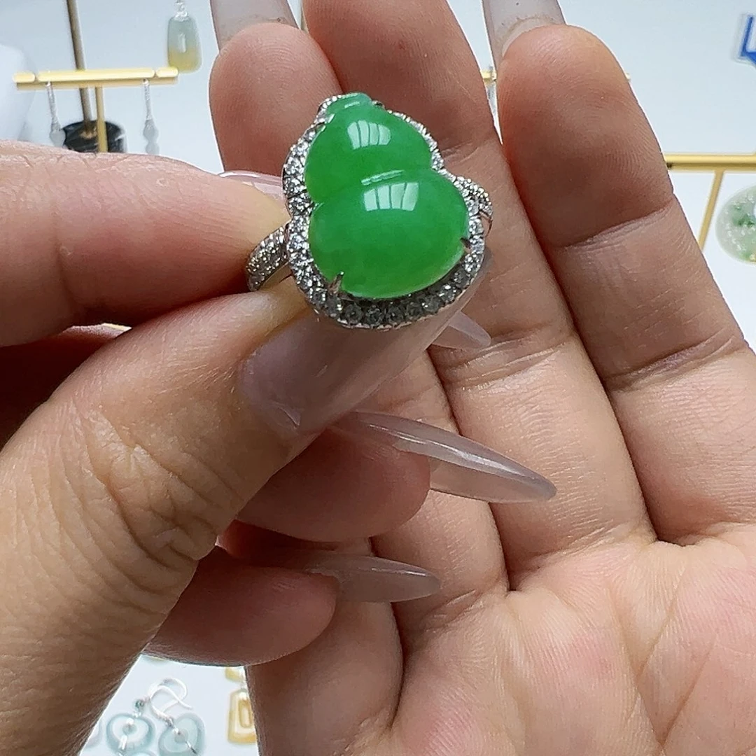 18K金镶嵌戒指翡翠两**麻天然缅甸A货翡翠