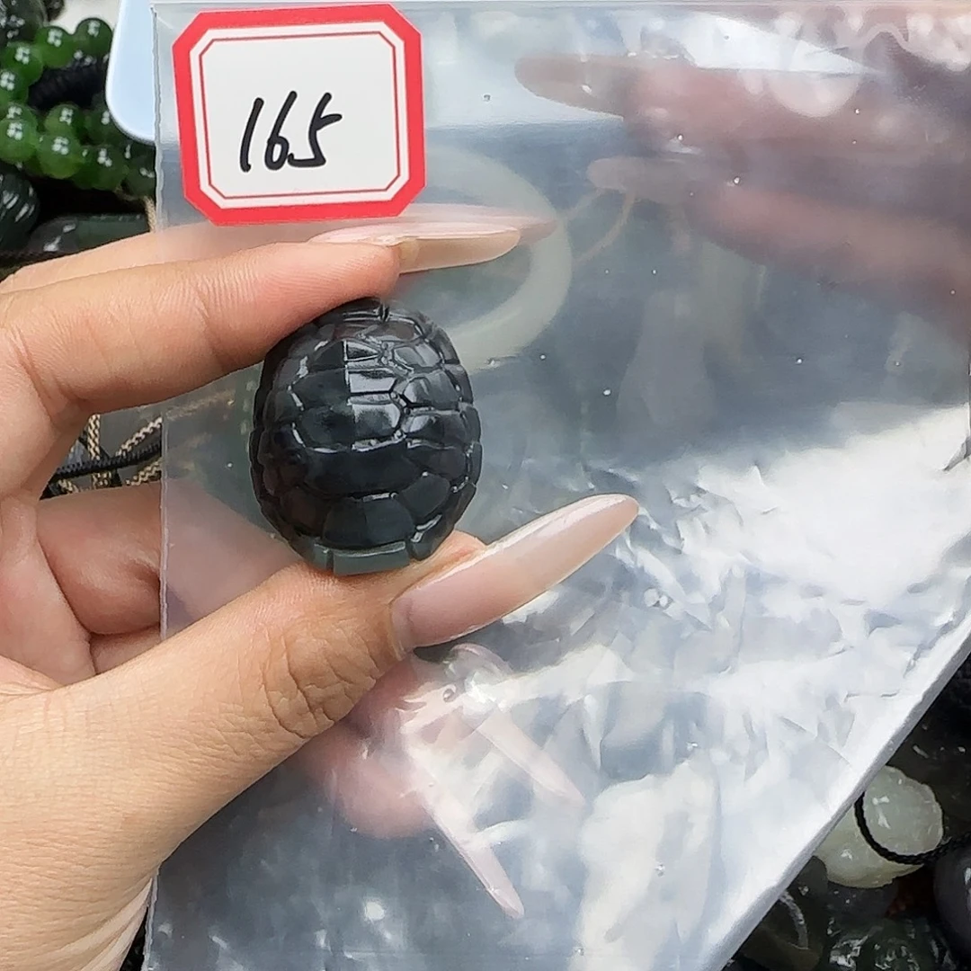 帮***亮和田玉未镶嵌珠宝半成品