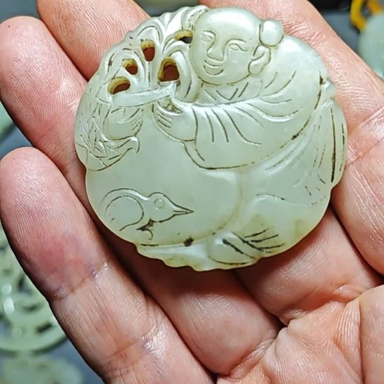 颈饰未镶嵌和田玉