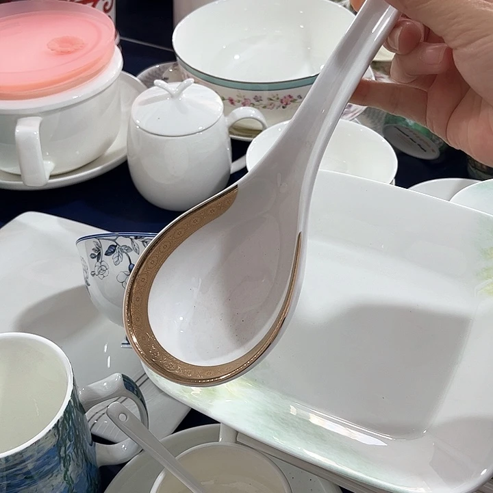 碗微瑕骨瓷大汤勺一个