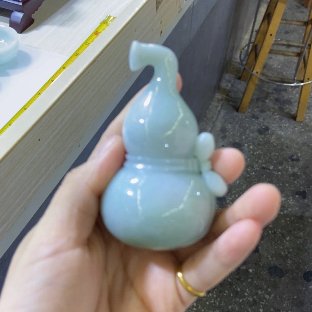 未镶嵌挂件翡翠好看的翡翠葫芦