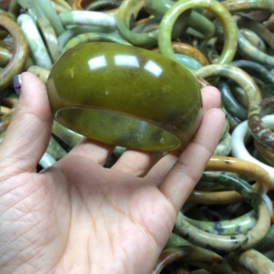 未镶嵌蛇纹石玉手镯用****5