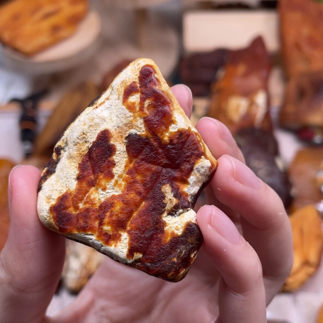 琥珀未镶嵌珠宝奇石