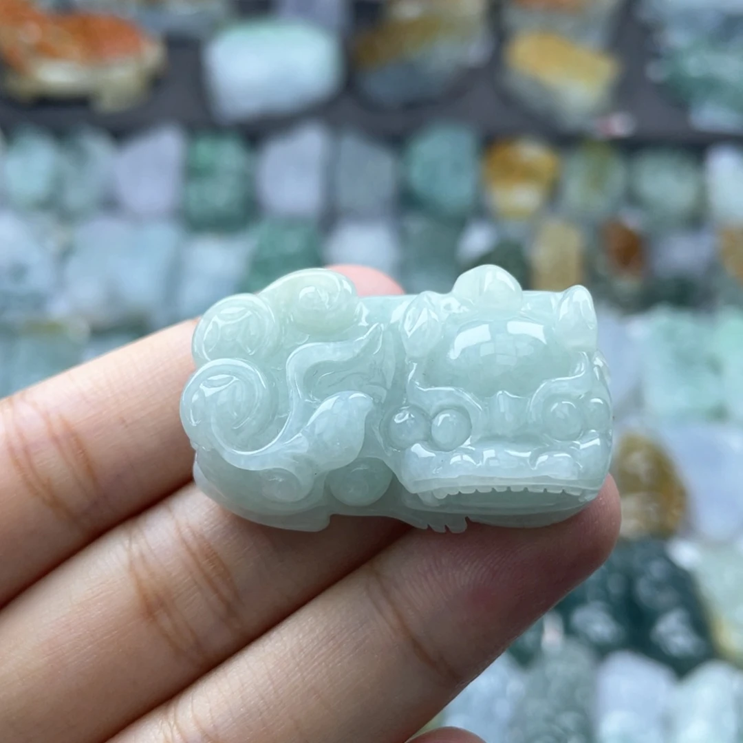 颈饰未镶嵌翡翠貔貅