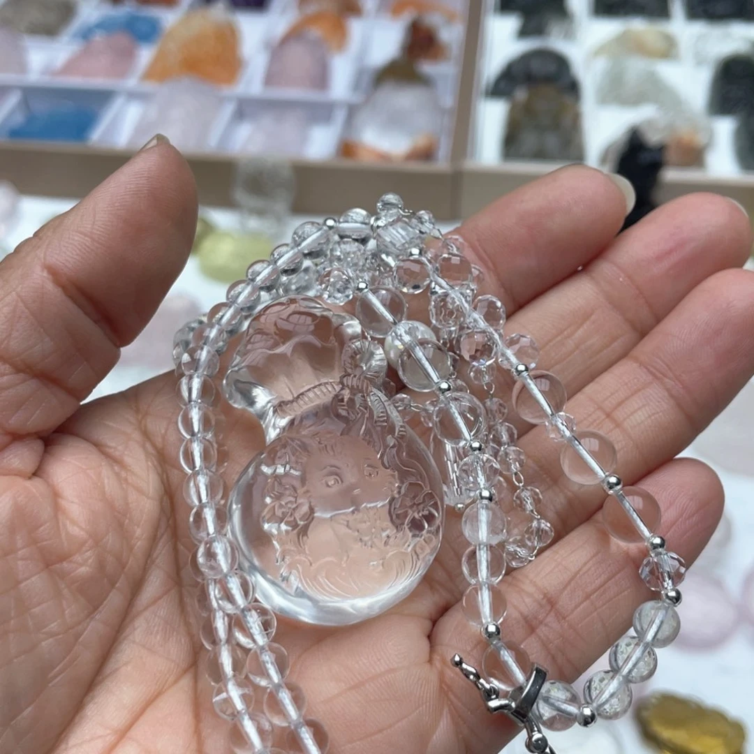 水晶吊坠(不含链)未镶嵌小**?