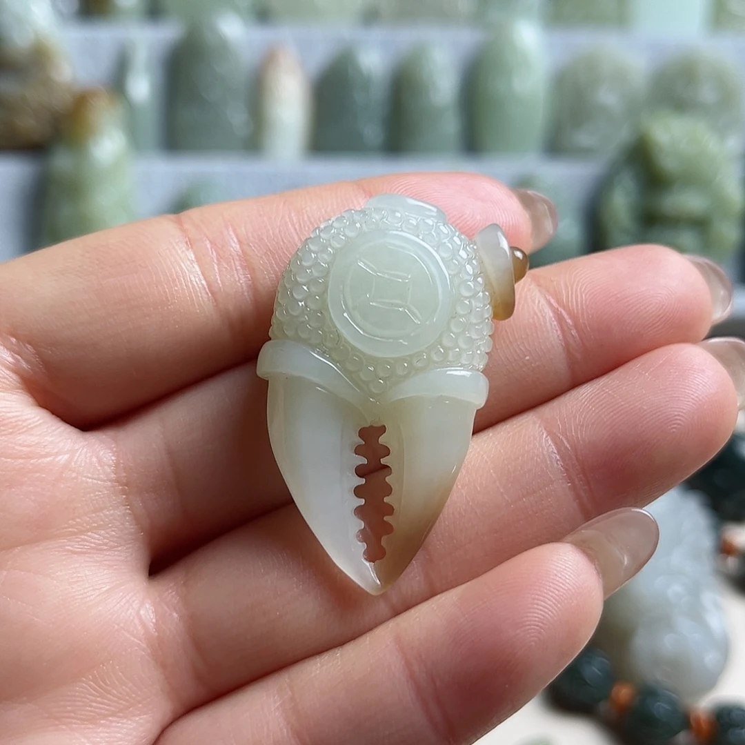 和田玉未镶嵌挂件