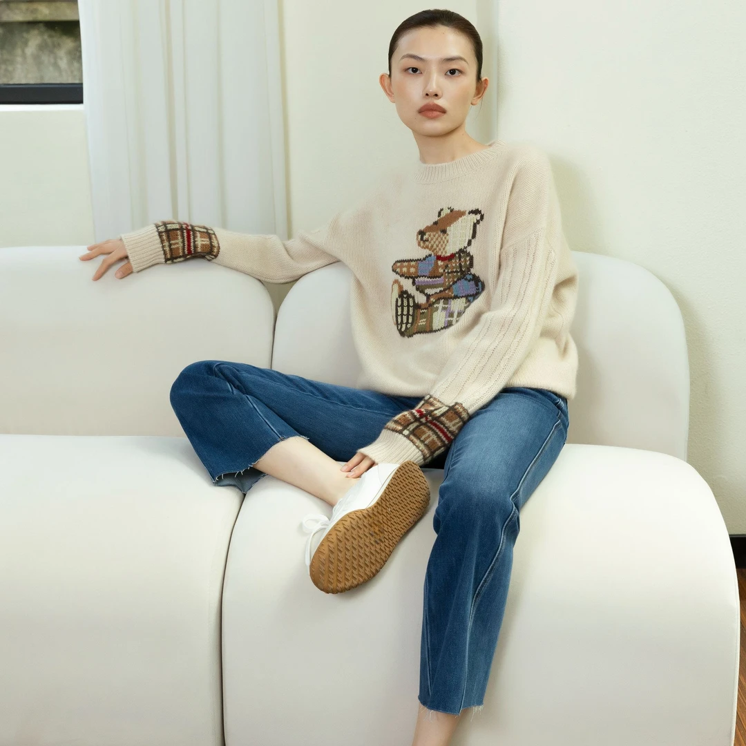 [深圳黄心儿]复古嵌花小熊套头衫针织圆领外穿毛衣K135770-Y