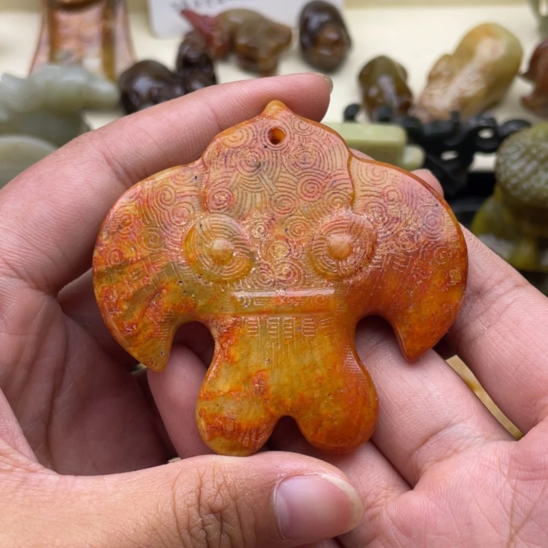 青****蛇纹石玉未镶嵌颈饰