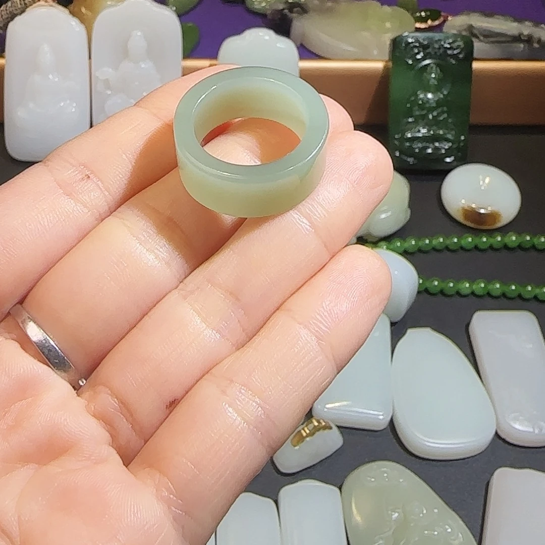 和田玉未镶嵌戒指