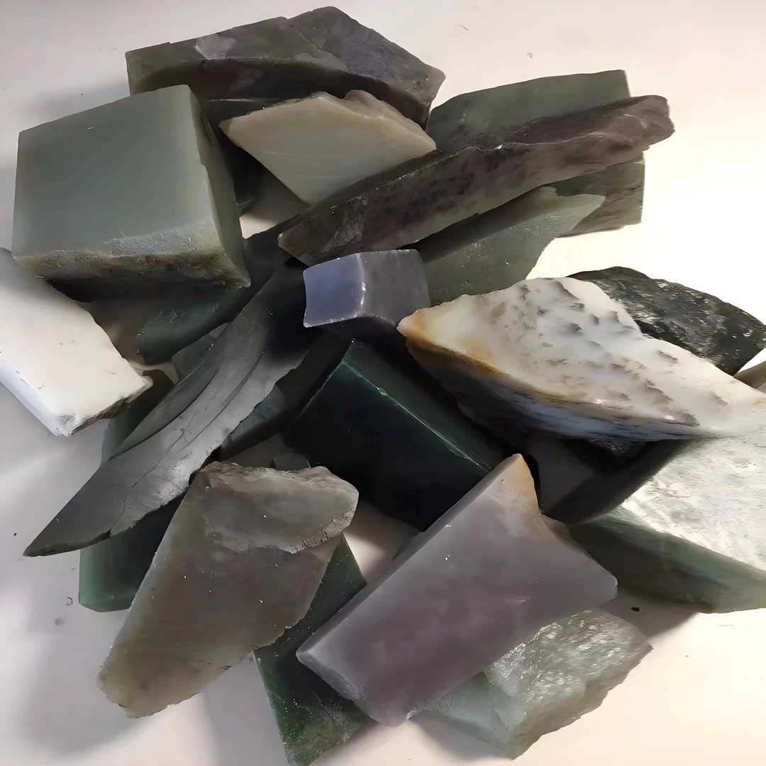 和田玉边角玉料白玉碧玉练手学习雕刻玉料，多样性发货发其一