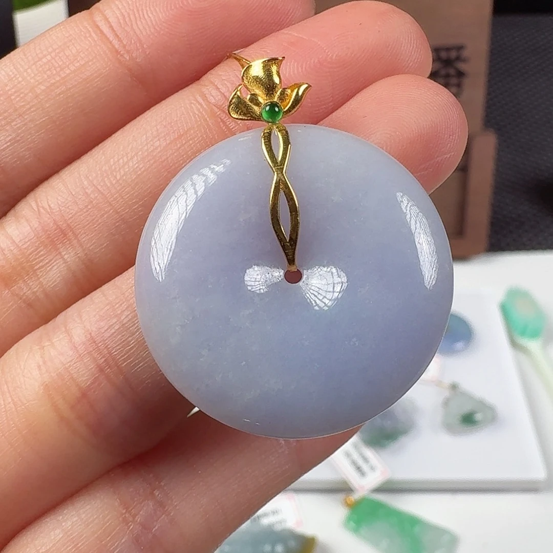翡翠18K金镶嵌颈饰