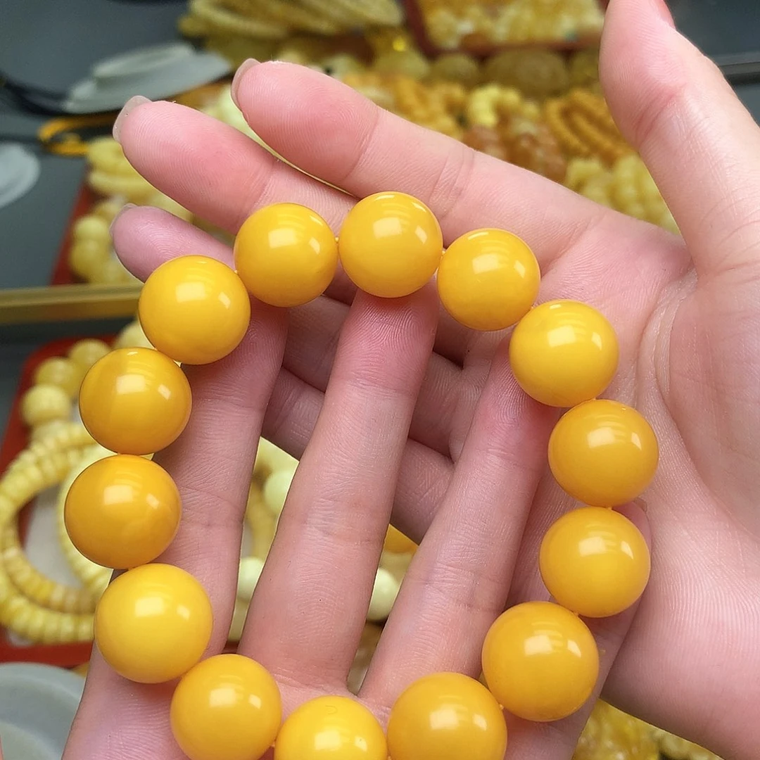 C***。未镶嵌琥珀裸石鸡油黄16