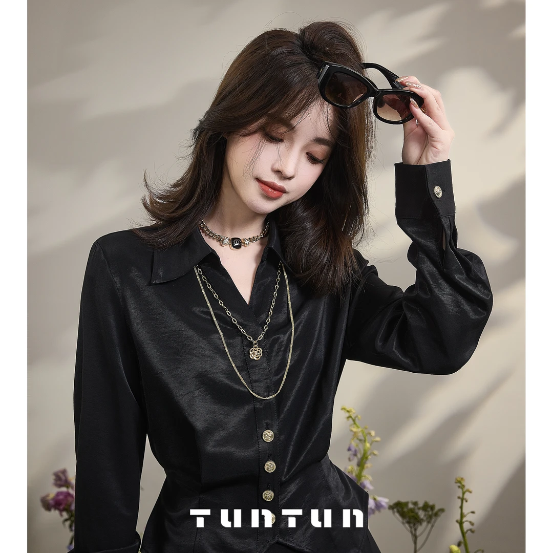 吞吞TUNT【遗落凡间 黑色】气质满满 缎面光泽感收腰衬衫