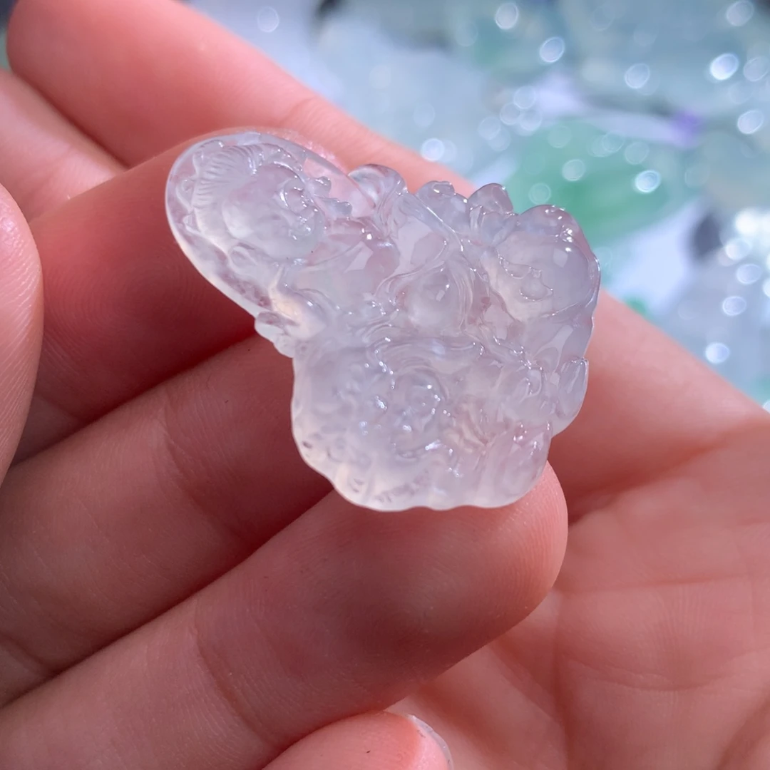 翡翠未镶嵌颈饰缅甸