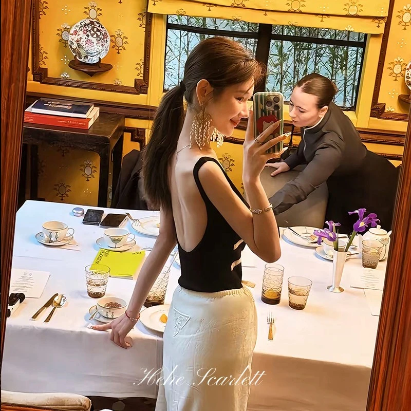 【7月第一期】你的呵呵丨线条撞色条纹针织修身露背U领吊带连衣裙