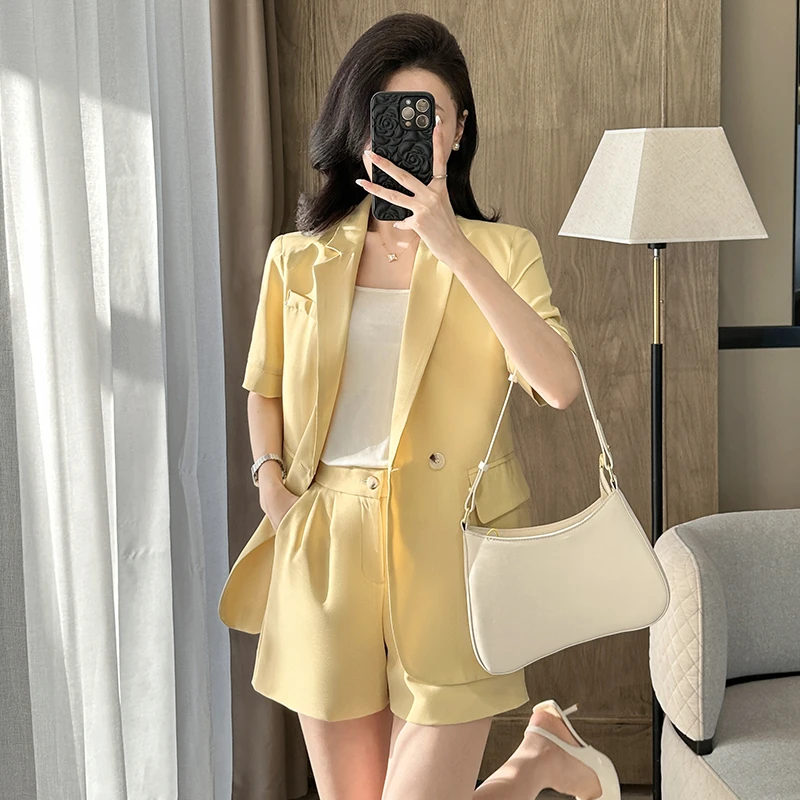 黄色短袖西装外套女夏薄款高级感2025新款小个子休闲西服短裤套装