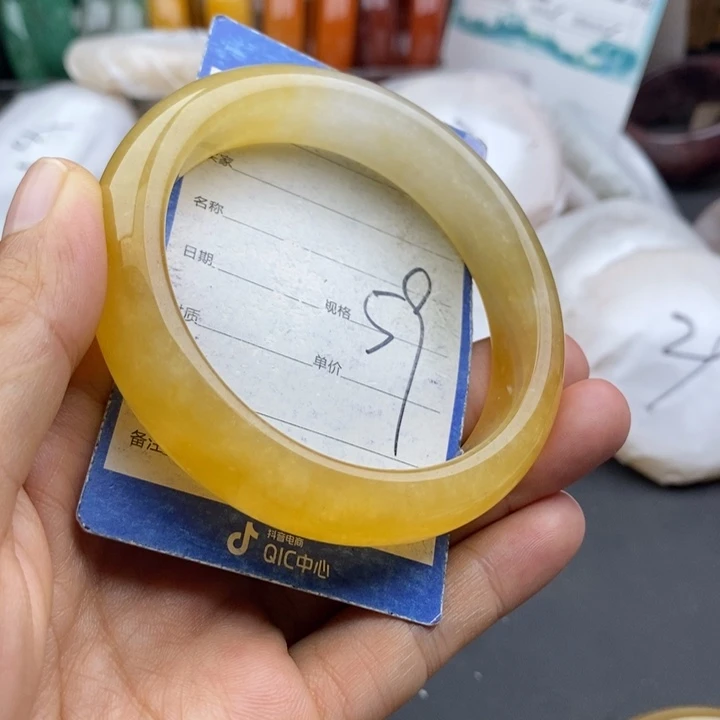 石英质玉未镶嵌手镯