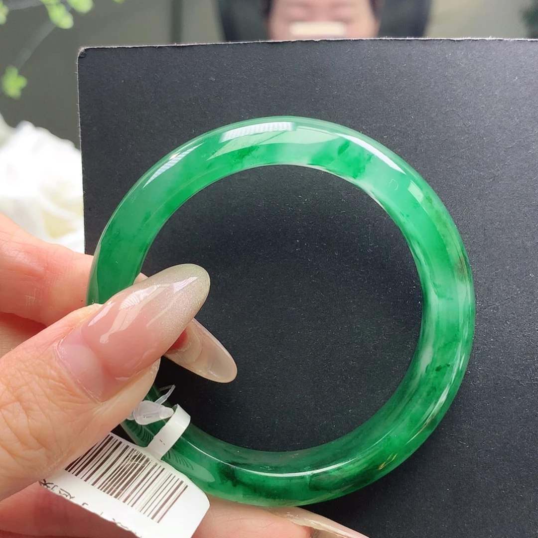 @***然未镶嵌手镯石英质玉