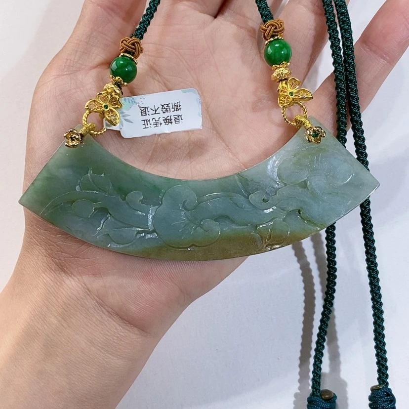 【闪购商品】翡翠未镶嵌颈饰吊坠